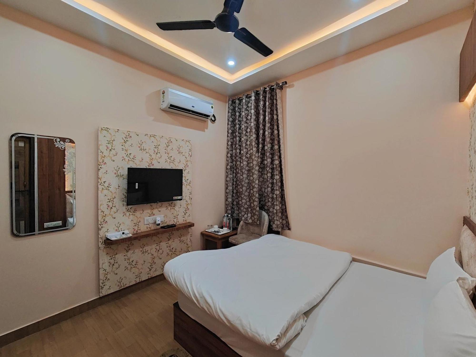 Hotel Mangal Murti — Photos 3